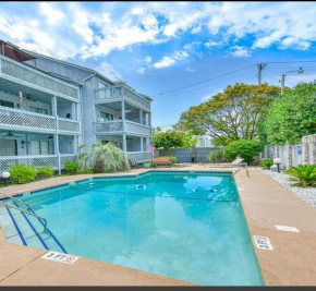 The Arbor - Spacious condo near the Ocean